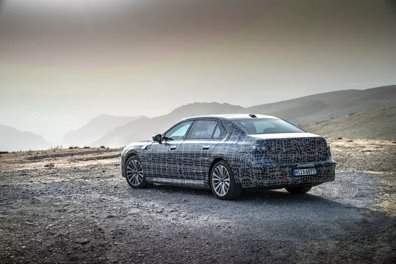 BMW i7 caldura extrema 005