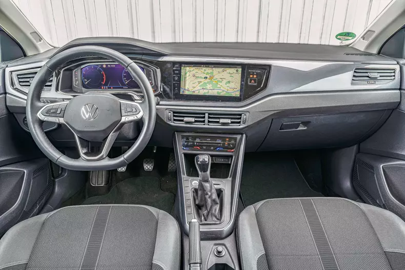 Comparativ Polo vs i20 013