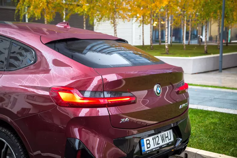 BMW X4 M40i facelift low res 015