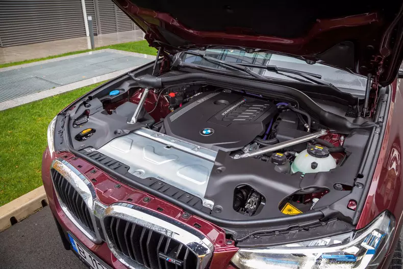 BMW X4 M40i facelift low res 029