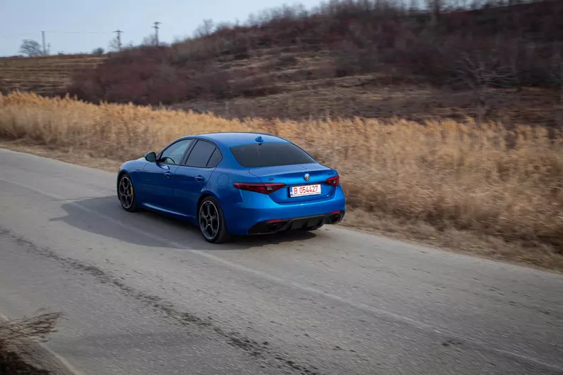 Alfa-Romeo-Giulia-32