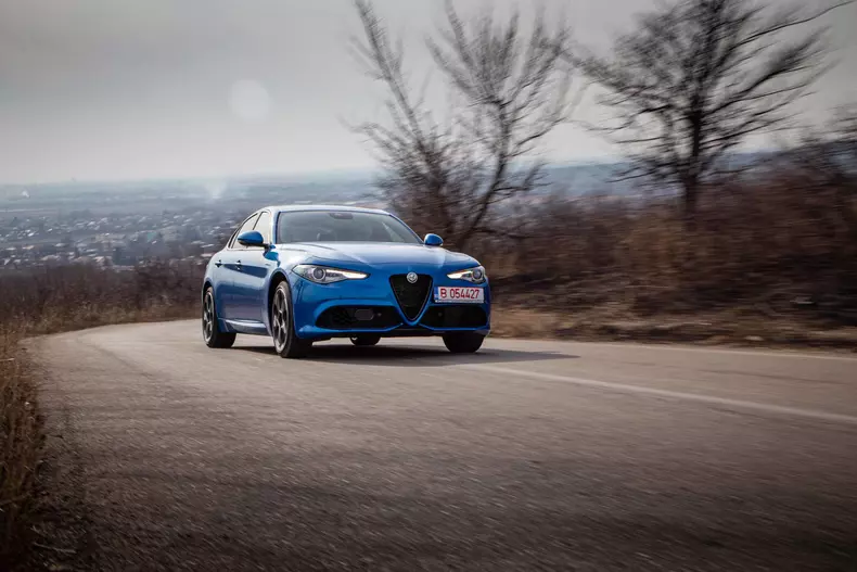 Alfa-Romeo-Giulia-42