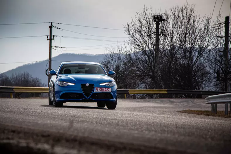 Alfa-Romeo-Giulia-45