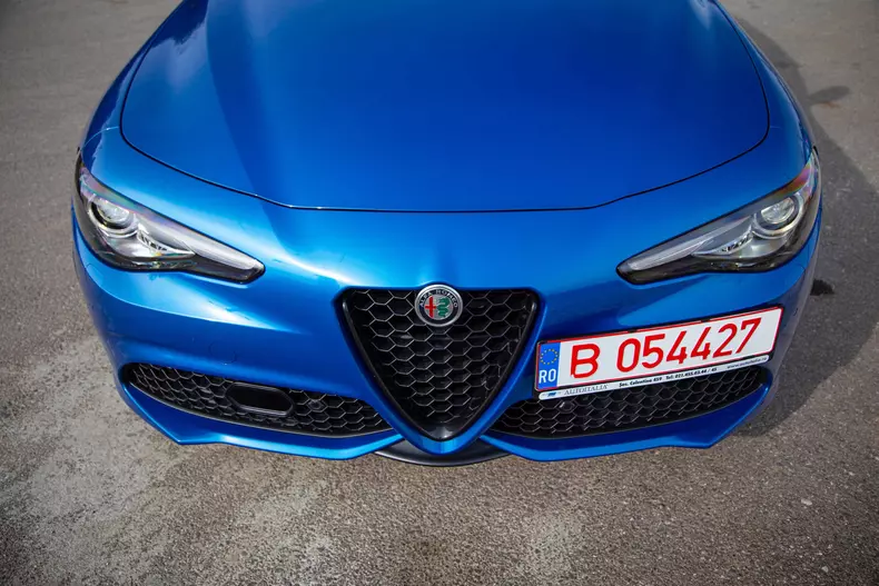 Alfa-Romeo-Giulia-8