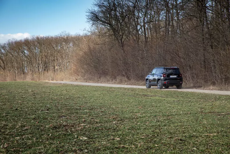 Jeep-Renegade-PHEV-1