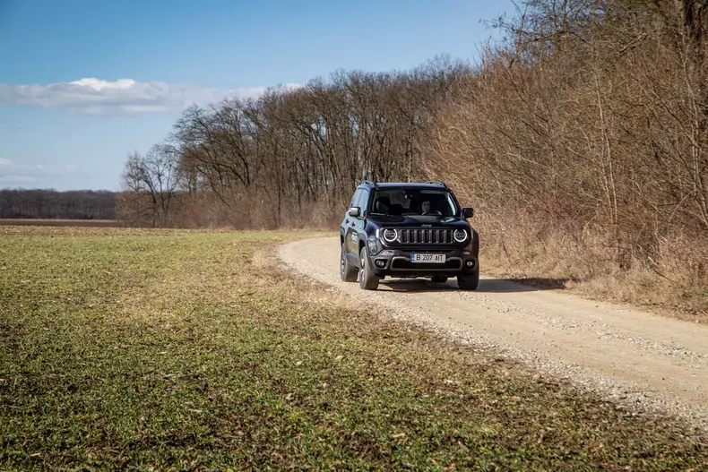 Jeep-Renegade-PHEV-2