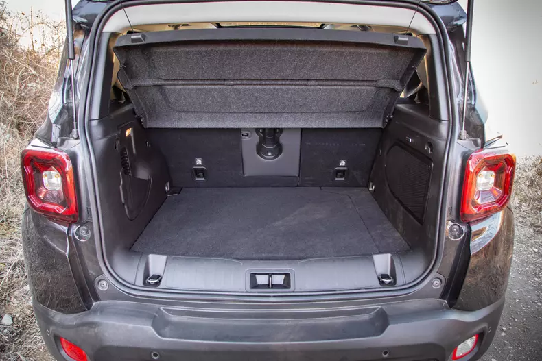 Jeep-Renegade-PHEV-26