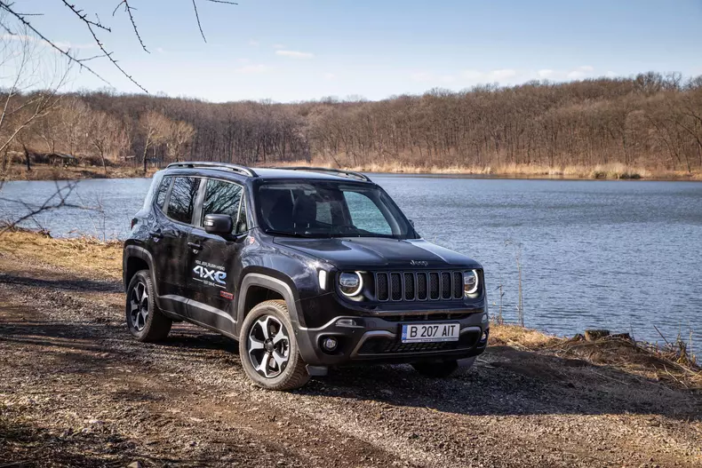 Jeep-Renegade-PHEV-28