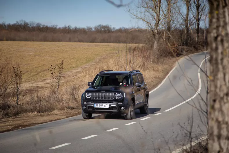 Jeep-Renegade-PHEV-7