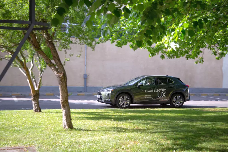 Lexus UX 300e 028