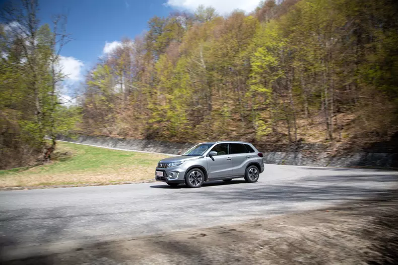 Suzuki Vitara Hybrid 006