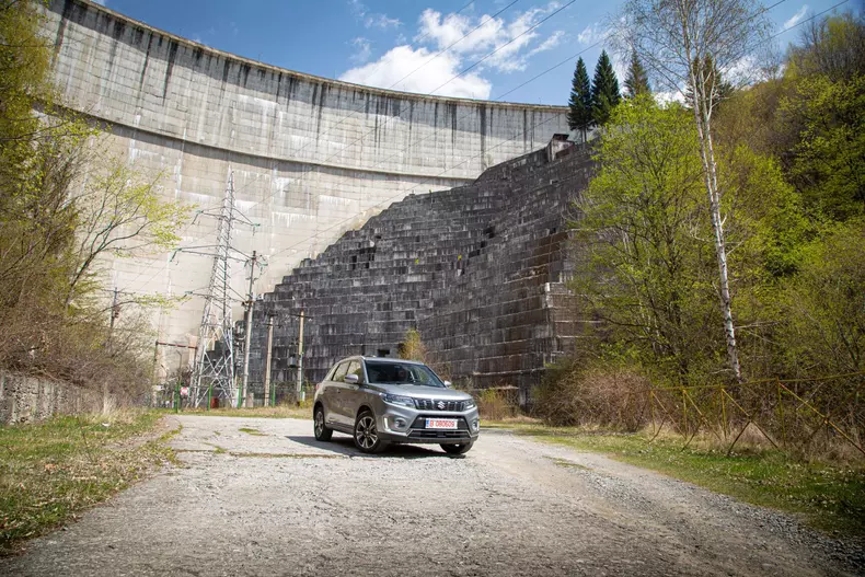 Suzuki Vitara Hybrid 012