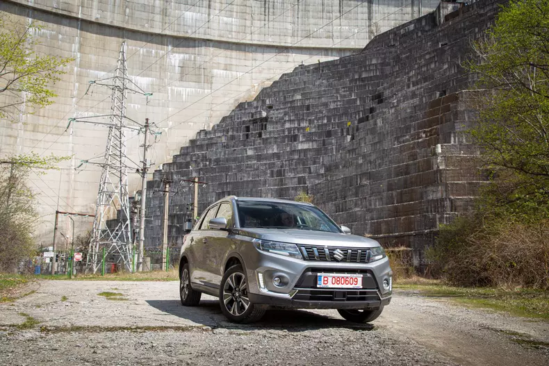 Suzuki Vitara Hybrid 013