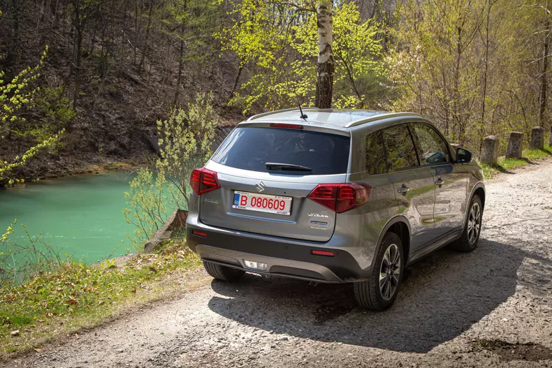 Suzuki Vitara Hybrid 015