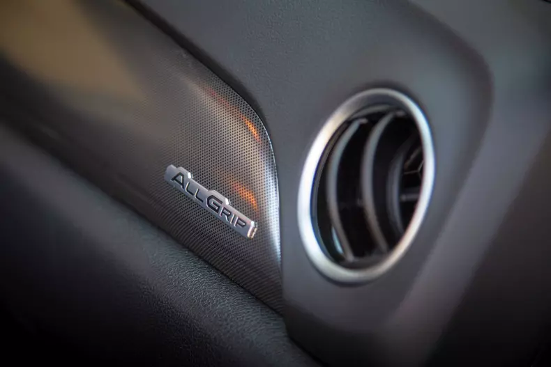 Suzuki Vitara Hybrid 024