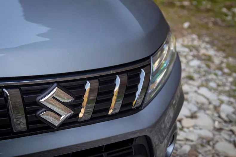 Suzuki Vitara Hybrid 025