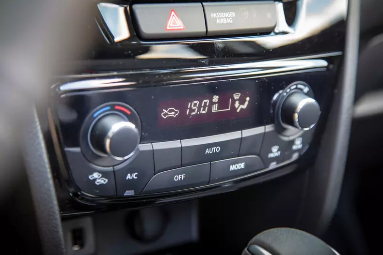 Suzuki Vitara Hybrid 032