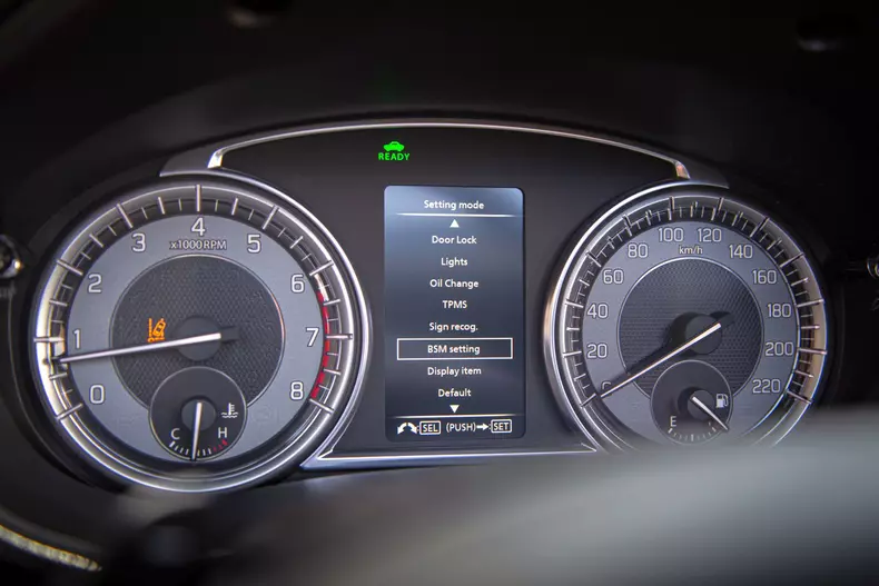 Suzuki Vitara Hybrid 035