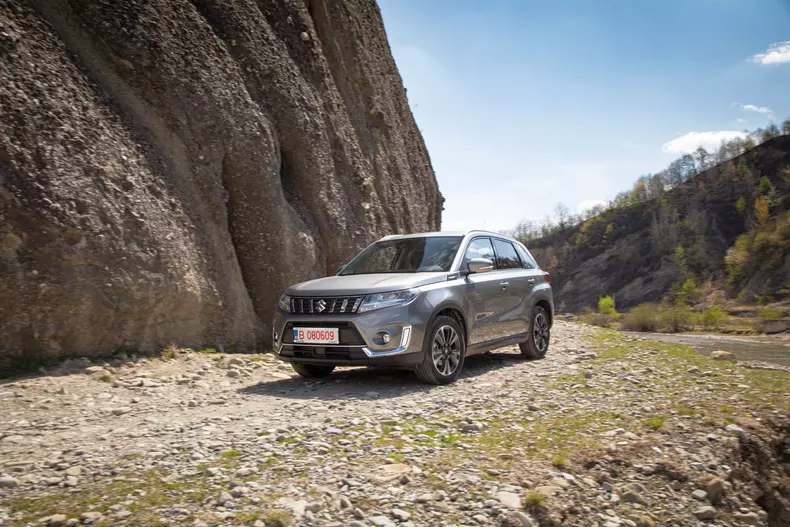 Suzuki Vitara Hybrid 043