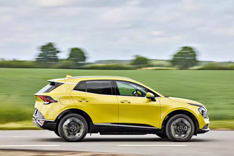 KIA_Sportage_PHEV_CBO02