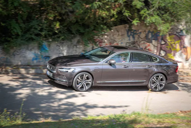 Volvo S90 PHEV 030