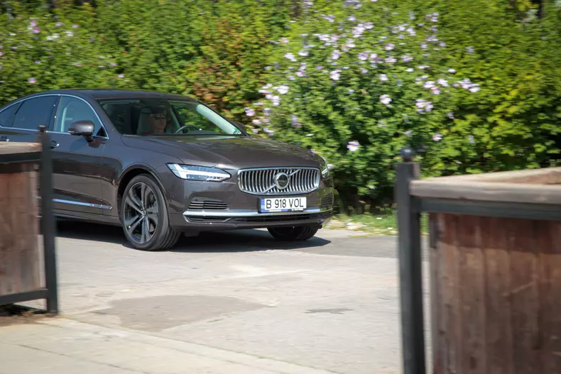 Volvo S90 PHEV 035