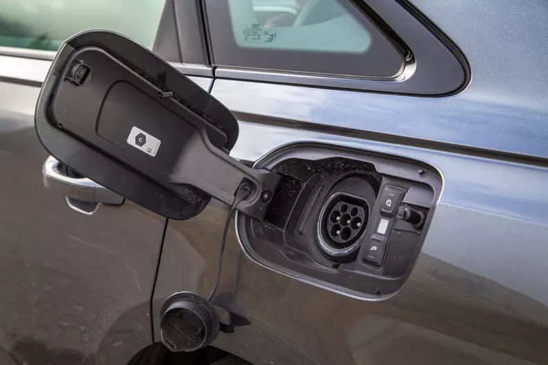 Audi A8 PHEV facelift 004