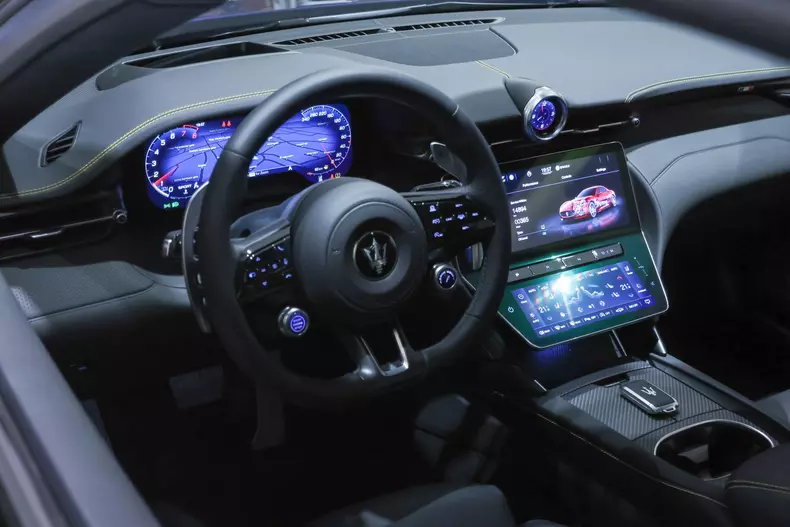 Maserati Gran Turismo pret Romania 017