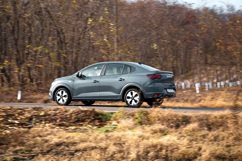 Dacia Logan 029