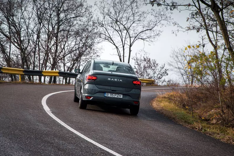 Dacia Logan 036