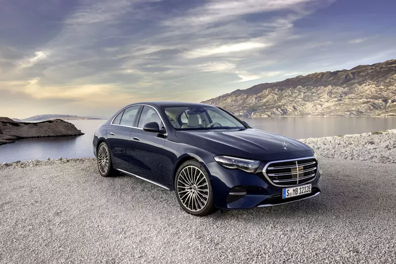Mercedes Clasa E 2024 002