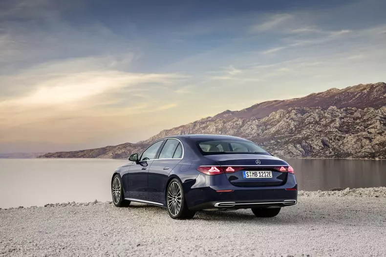 Mercedes Clasa E 2024 003