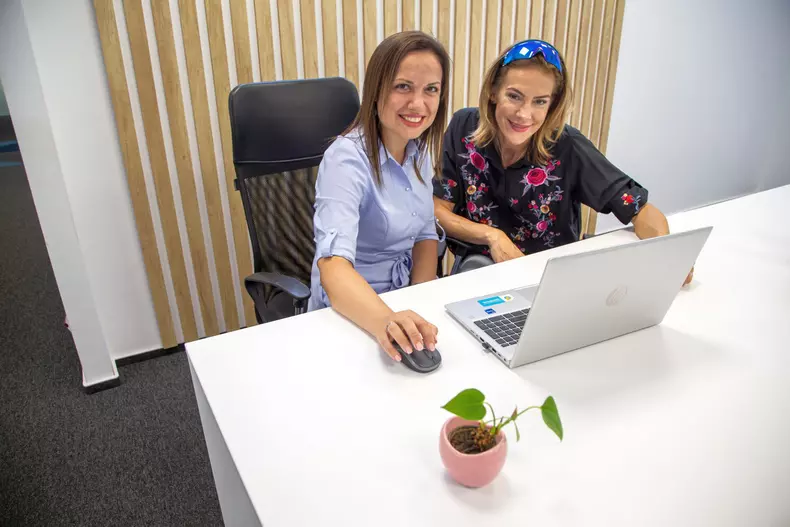 Interviu Spotawheel cu Veronica Negru si Roxana Ciuhulescu 001