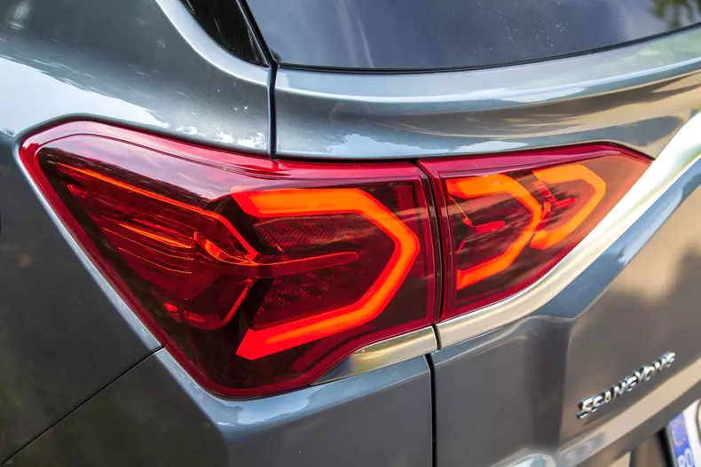 Oana si SsangYong Korando low res 104