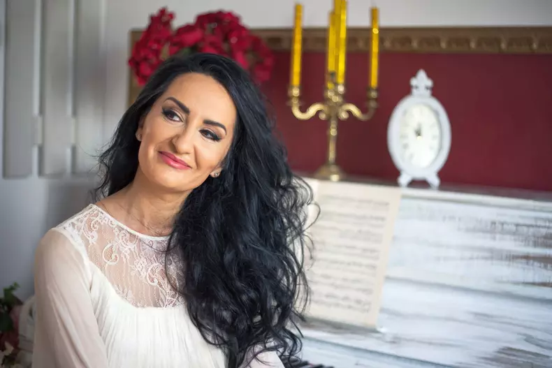 Raluca si Alfa Romeo Tonale low res 015