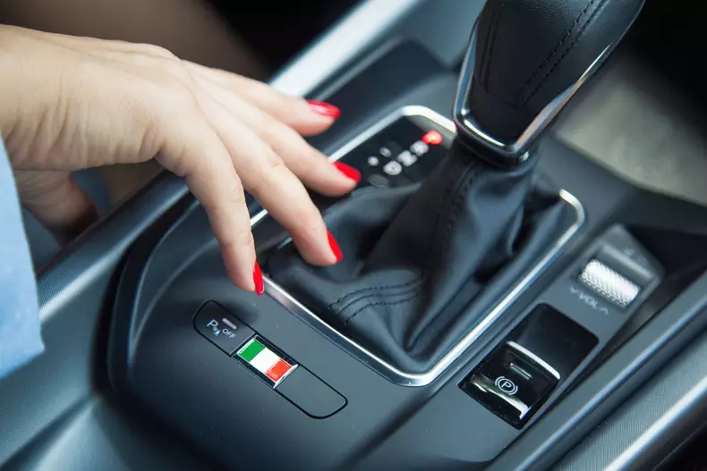 Raluca si Alfa Romeo Tonale low res 047