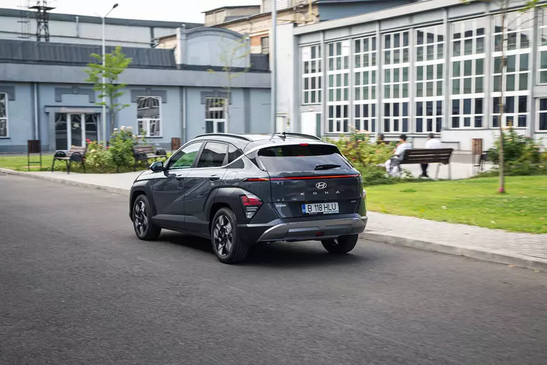 Hyundai Kona-64