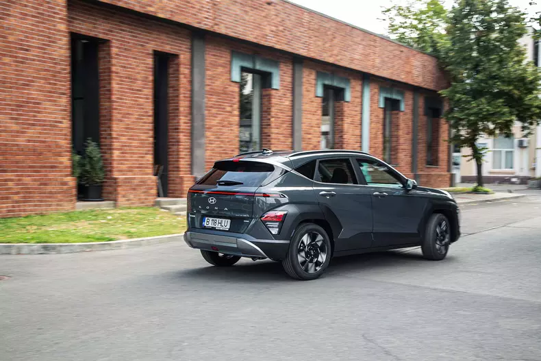 Hyundai Kona-66