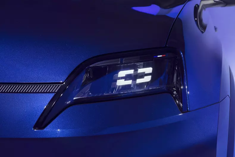 Renault R5 – Iconic Bleue