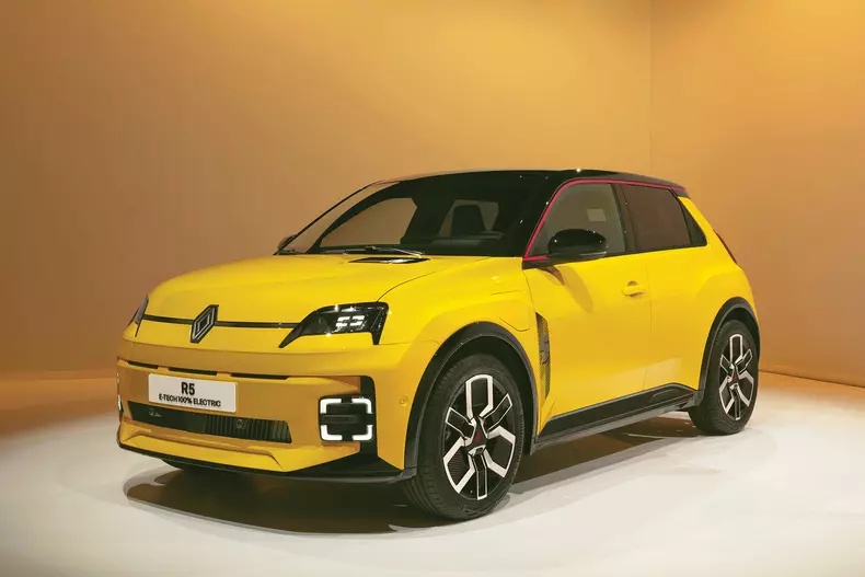 Renault R5 – Iconic Jaune