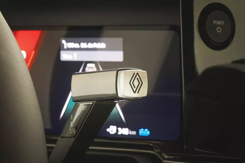 Renault R5 – Iconic Jaune