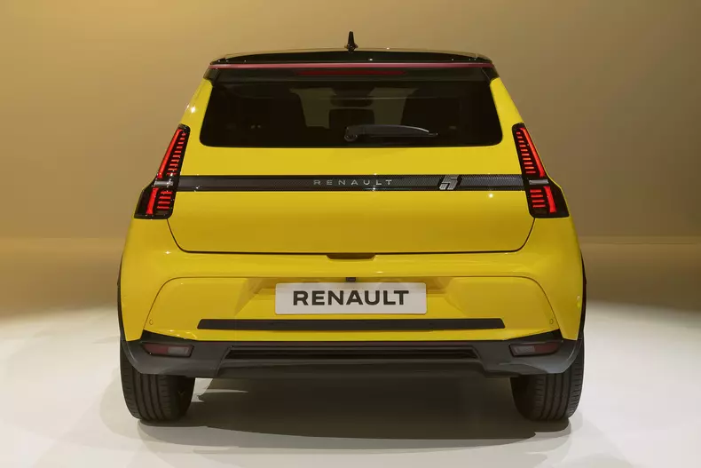 Renault R5 – Iconic Jaune