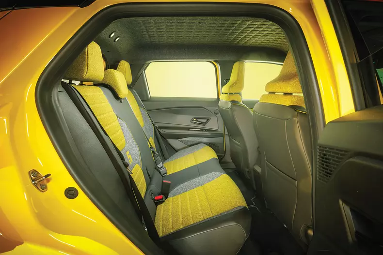 Renault R5 – Iconic Jaune