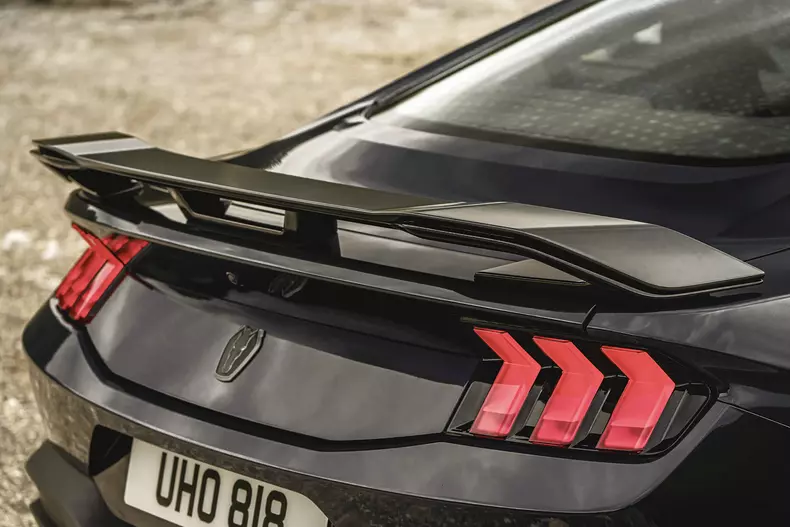 Ford Mustang 2024 014