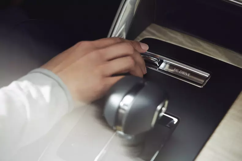 2024_mazda_cx-80_ar_int_16