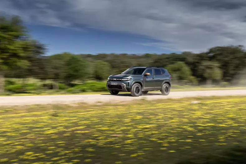 Dacia-Duster-4×4-005