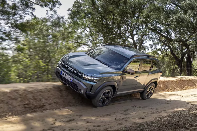 Dacia-Duster-4×4-034