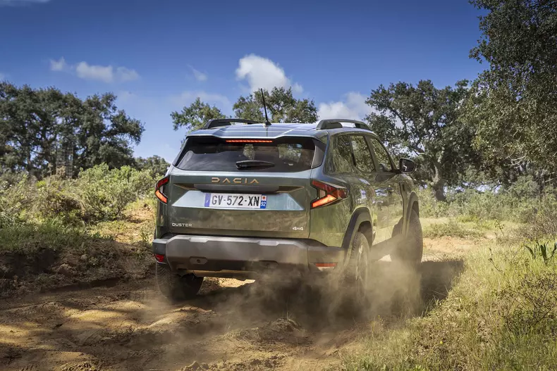 Dacia-Duster-4×4-038