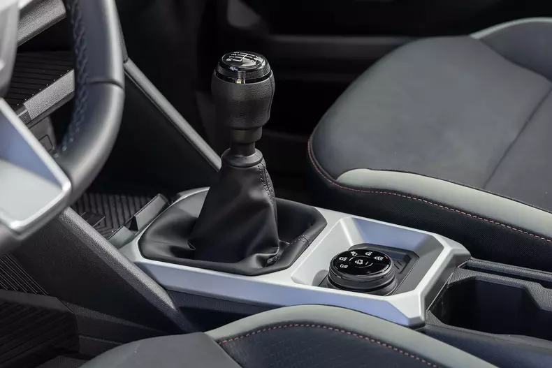 Dacia-Duster-4×4-interieur-009