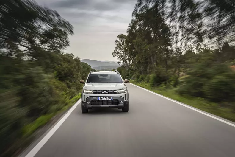 Dacia-Duster-Hybrid-006